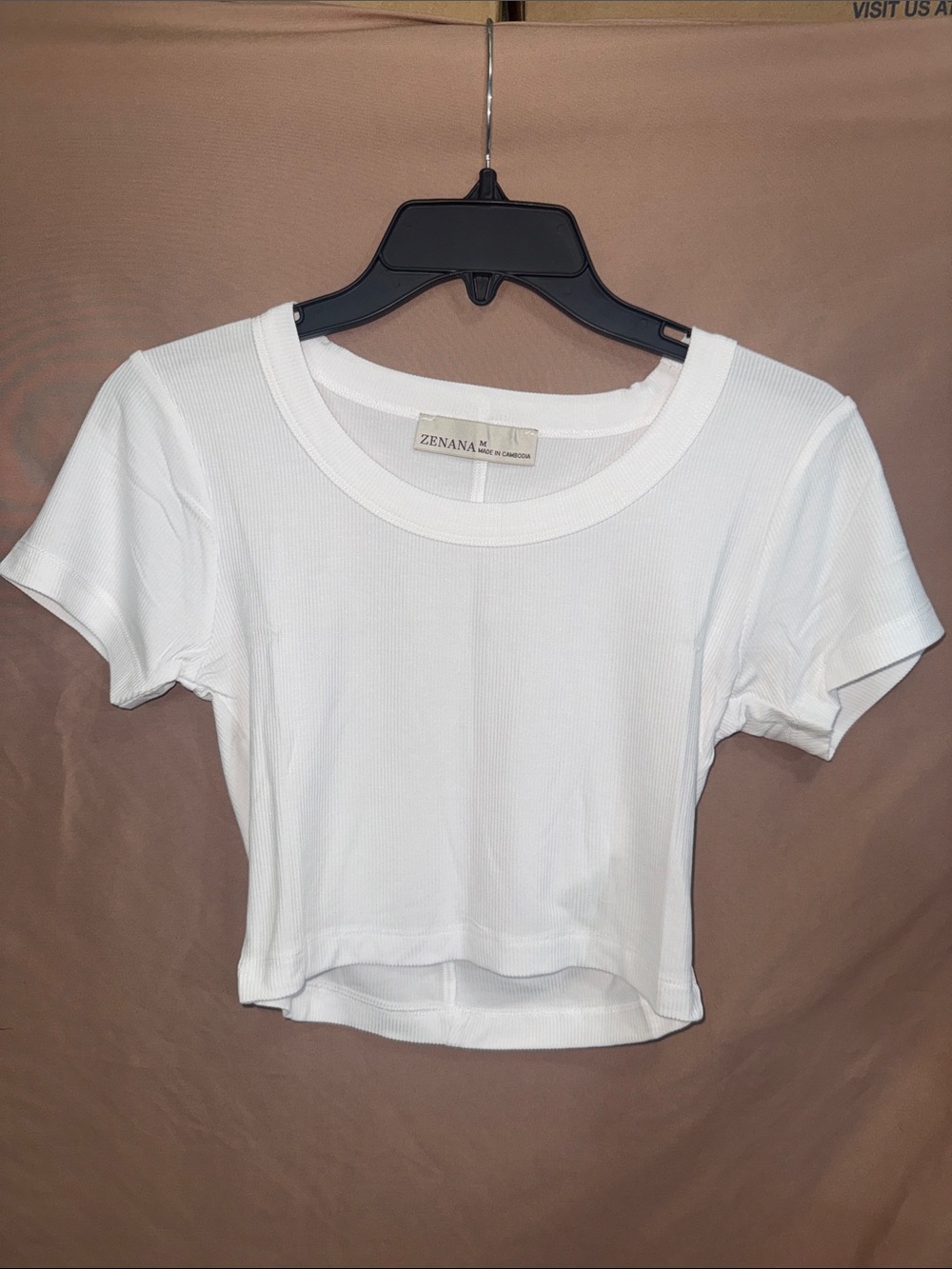 NWT Medium Zenana Outfitters White Ribbed Cropped Tee - Short Sleeve Crew Neck